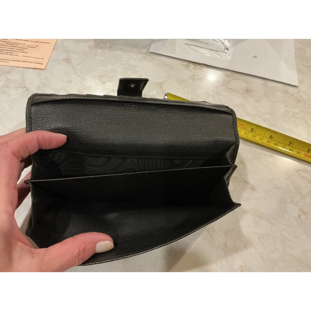 Gucci Black Pebbled Leather Continental Wallet with‎ Red & Blk Ribbon Bow Detail - Picture 6 of 16